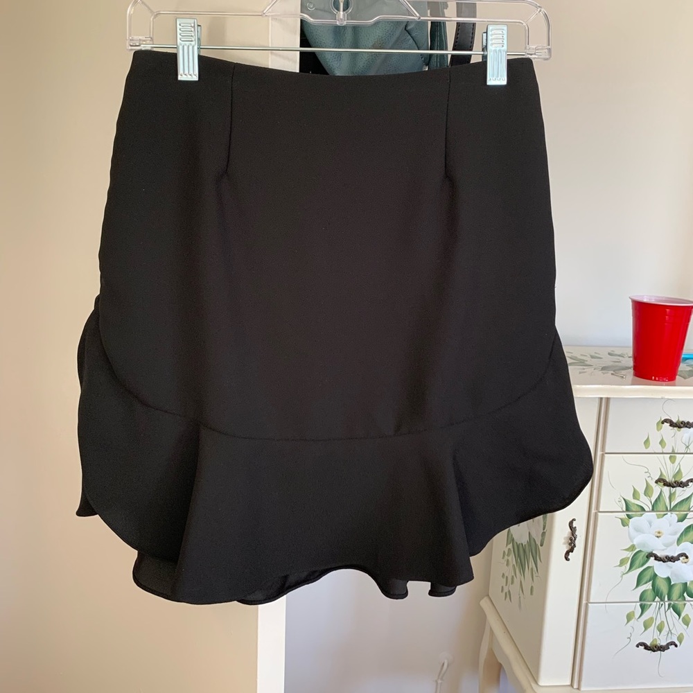 Banana Republic, black ruffled skirt, professional